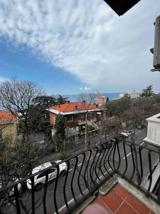 Apartment Alessio - Sea View Rijeka Exterior photo